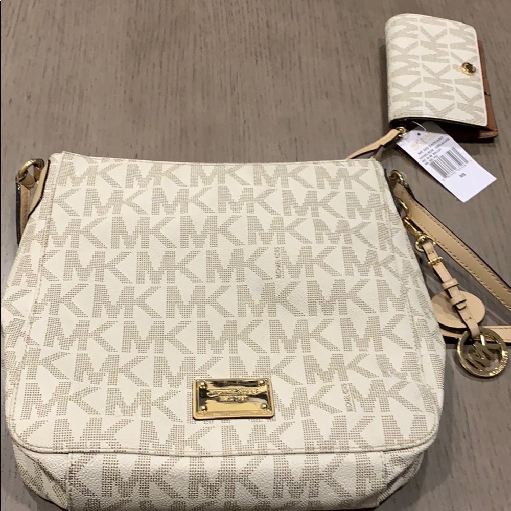 Michael Kors purse